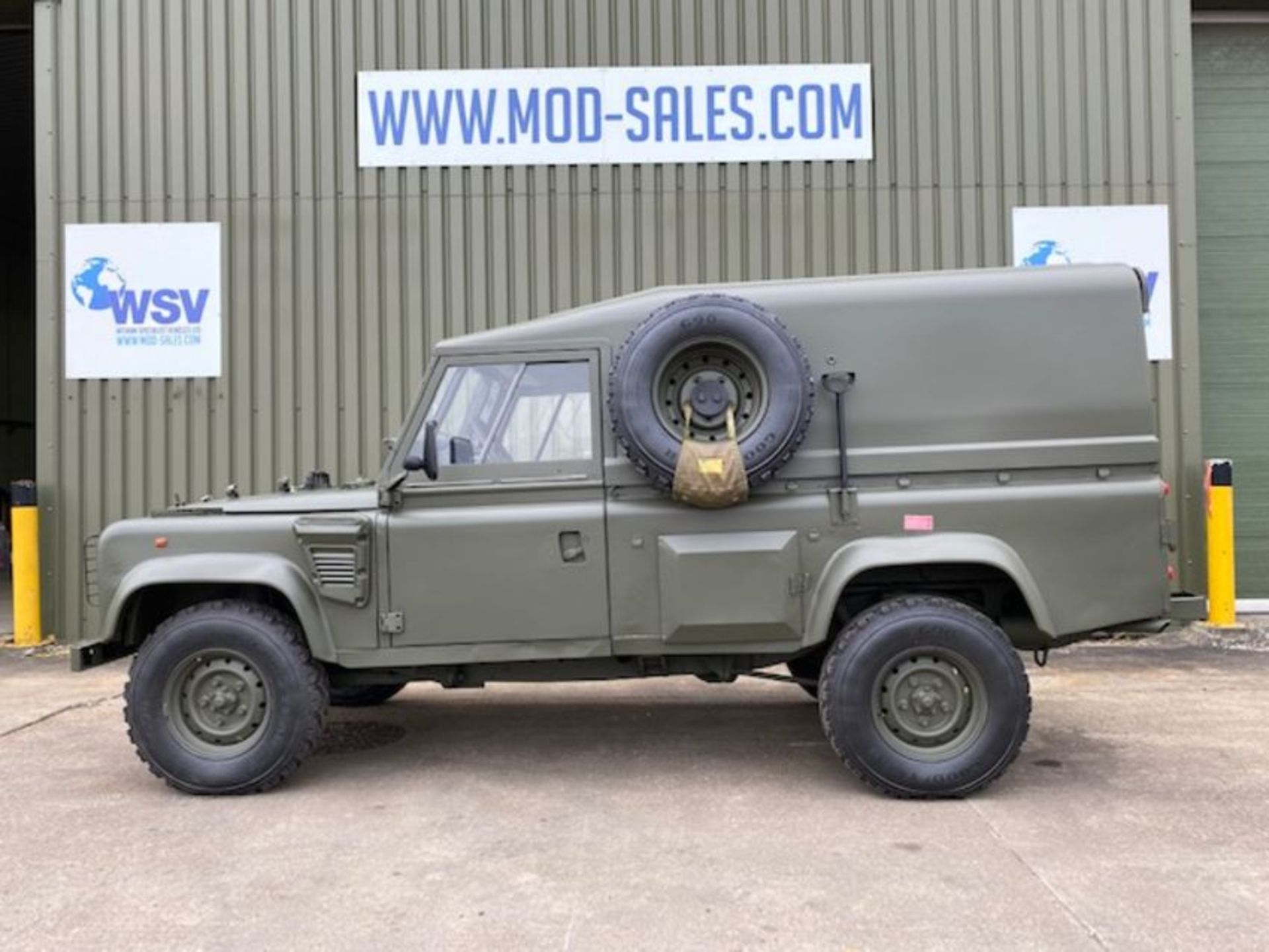 Land Rover Defender 110 Wolf 300TDi FFR hardtop LHD, TUM Remus upgrade - Image 6 of 47