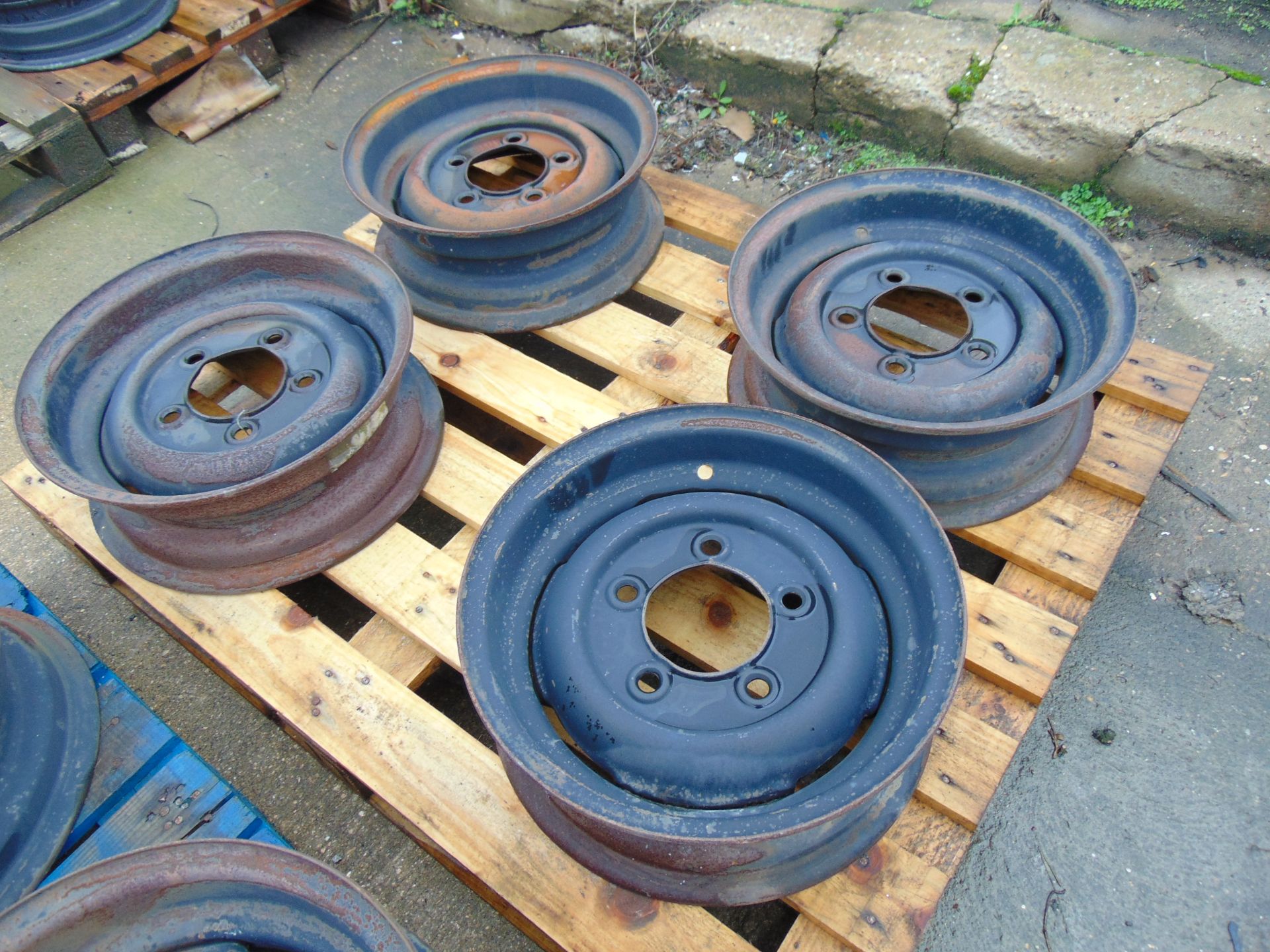 Heavy duty Land Rover Wheel Rims x 4