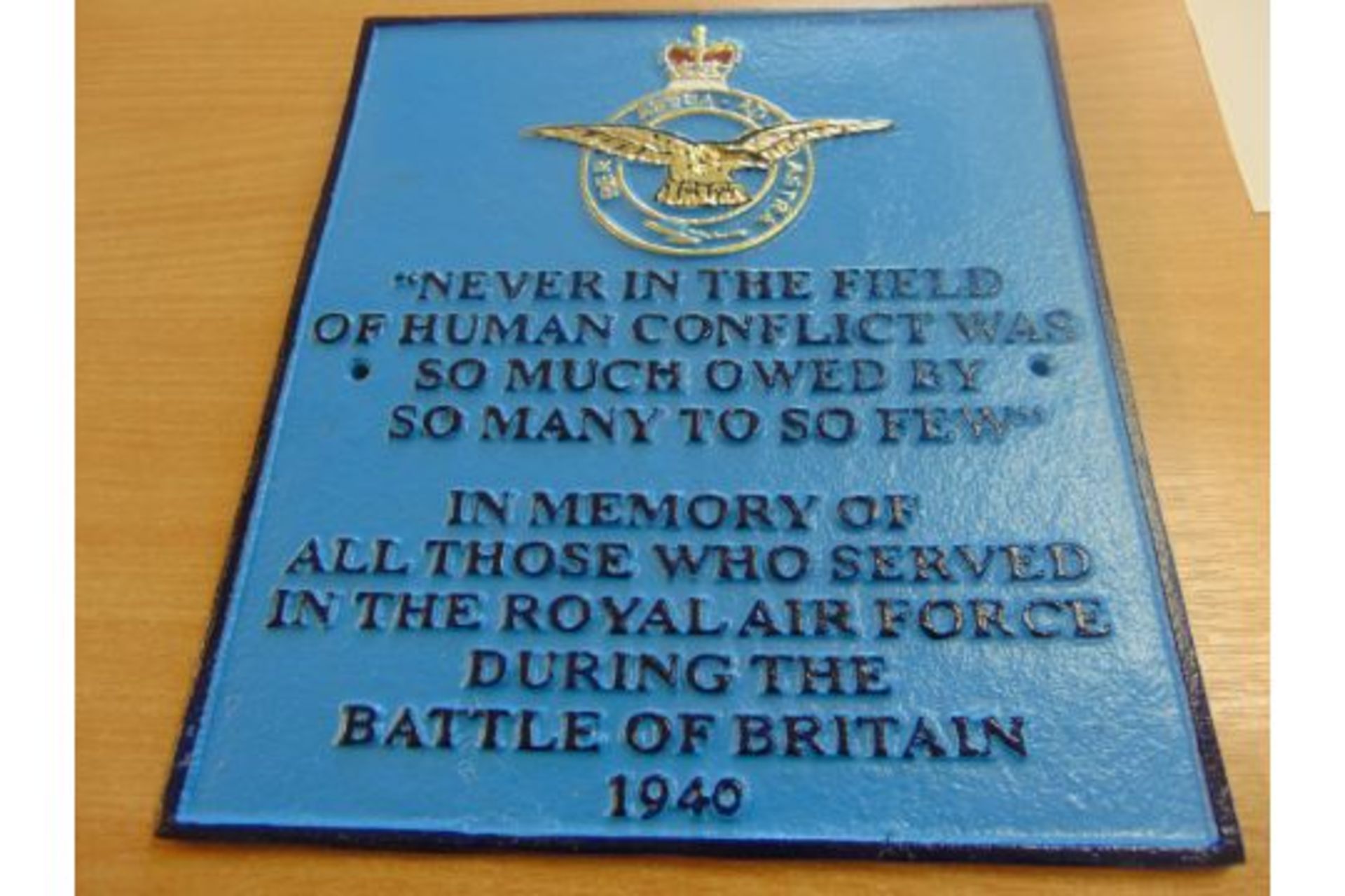 CAST IRON RAF HAND PAINTED WALL PLAQUE 26 CMS X 23 CMS - Image 3 of 4