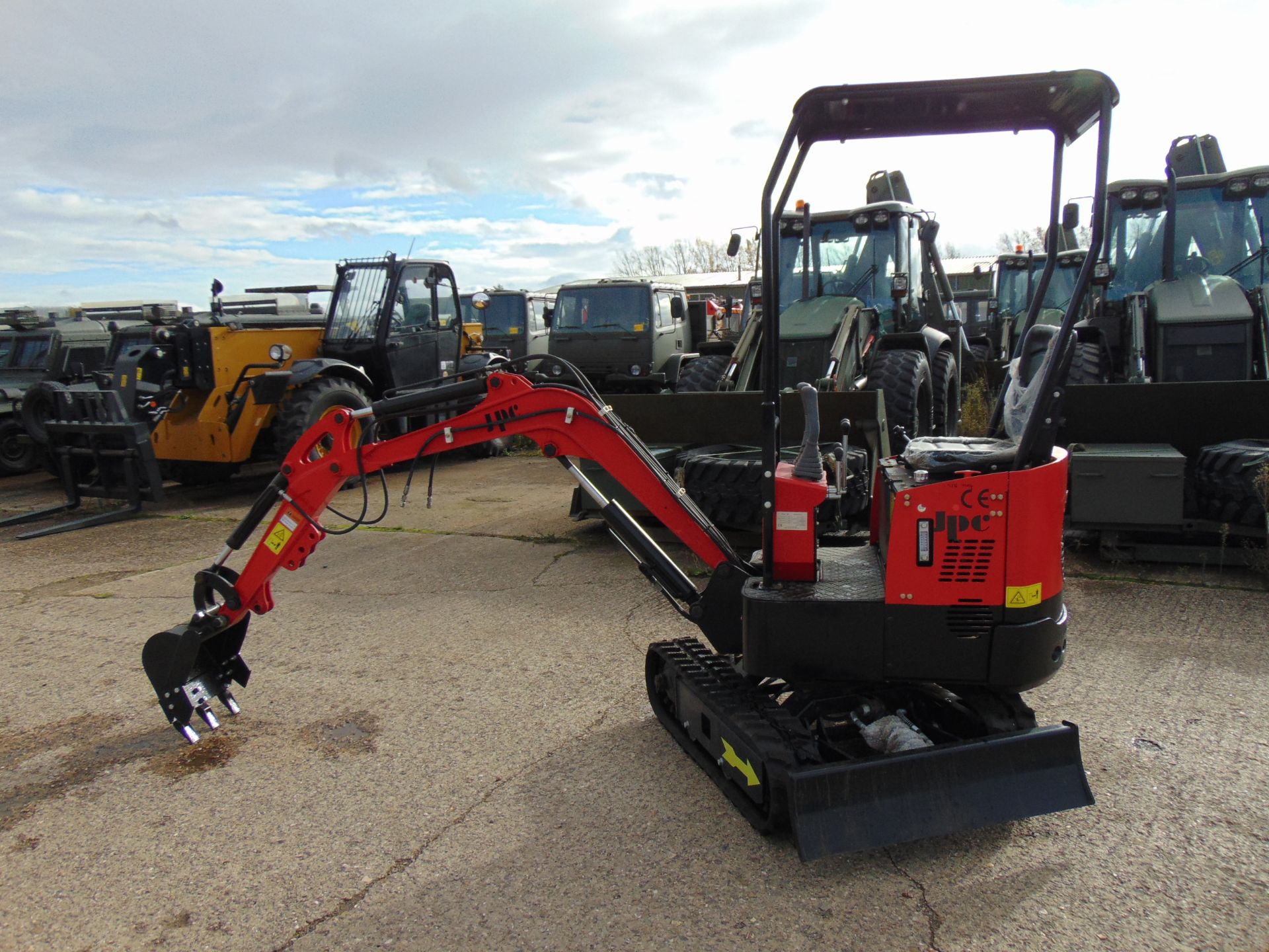 NEW UNUSED 2022 JPC HT12 Mini Excavator - Image 9 of 19