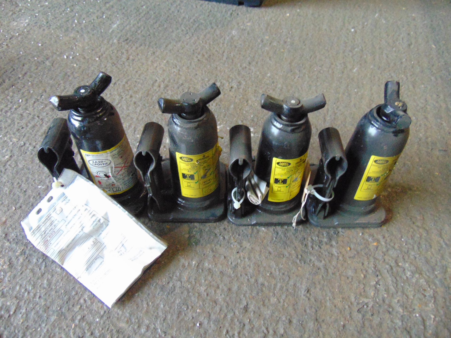 4 x Land Rover 2000Kg Hydraulic Jacks