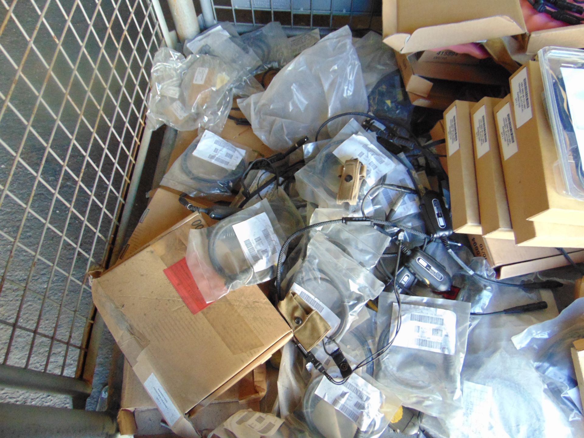 1 x Stillage Frontier 1000 Headsets Quantity Unknown - Image 2 of 6