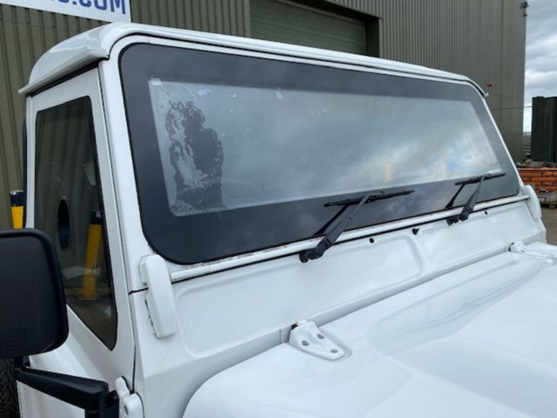 Land Rover Defender 130 chassis cab, Armoured bodywork, 2 door station wagon, right hand drive (RHD) - Image 31 of 51