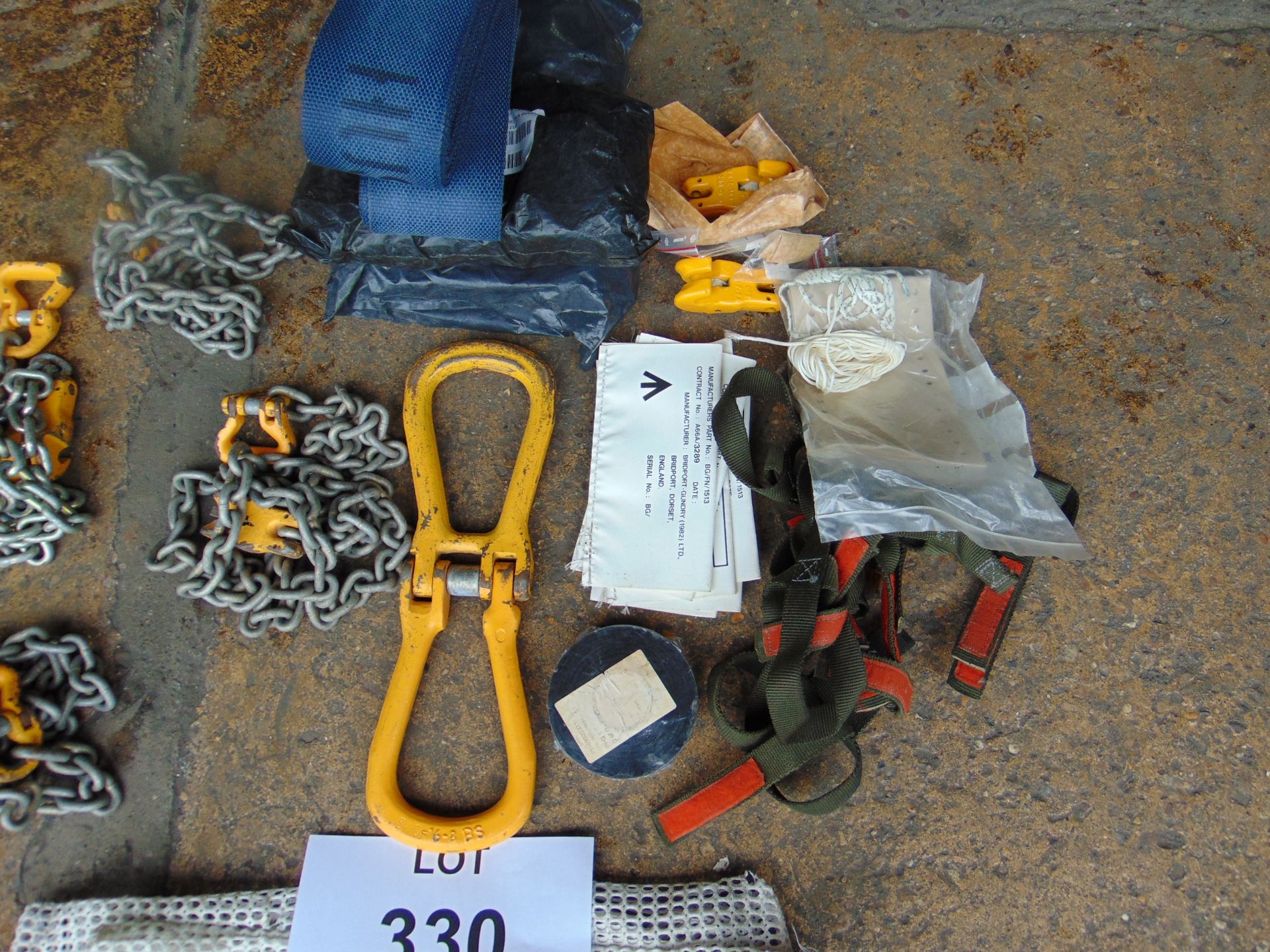 Lifting Kit c/w chains Straps etc Unissued - Image 2 of 4
