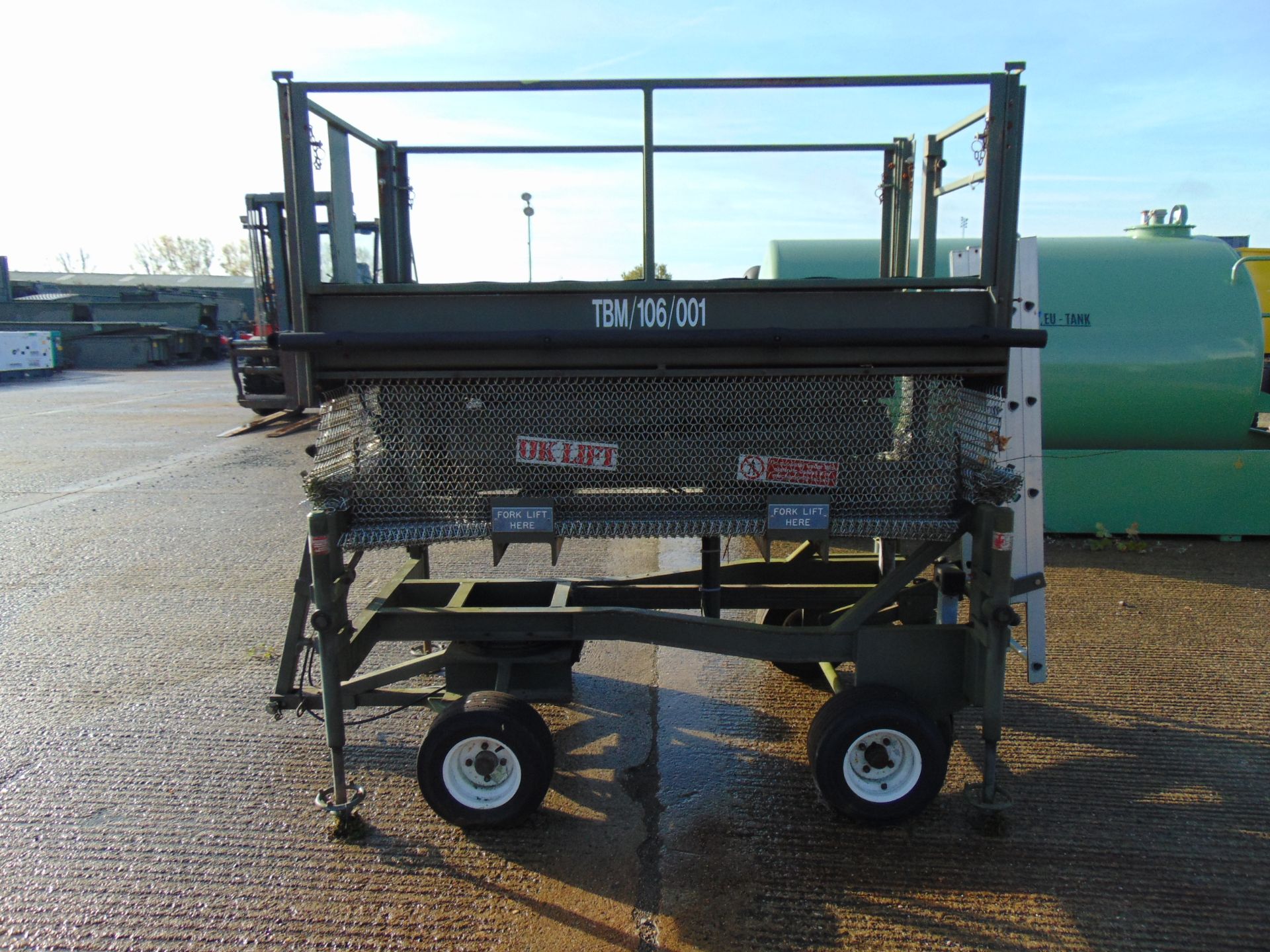 UK Lift Aircraft Hydraulic Access Platform from RAF as Shown - Bild 4 aus 12