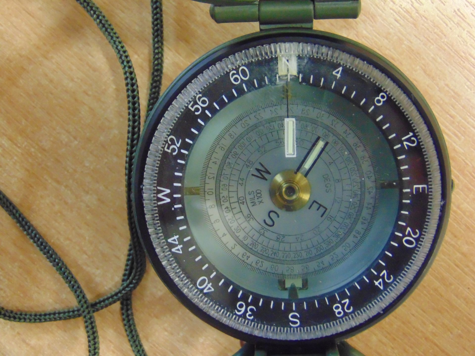 NEW UNISSUED FRANCIS BAKER M88 BRITISH ARMY PRISMATIC COMPASS NATO MARKS IN MILS - Image 3 of 6