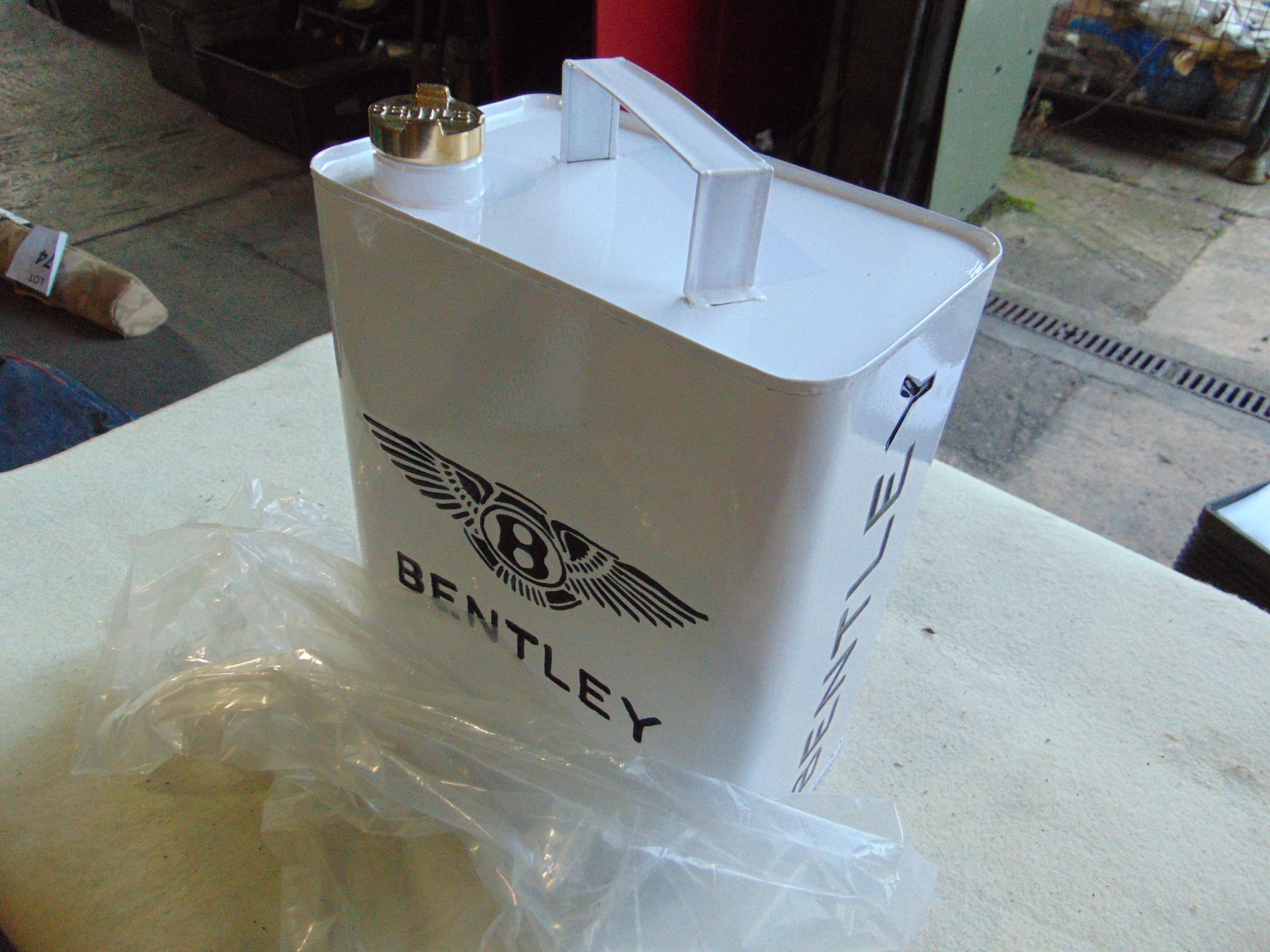 V.Nice Bentley 1 Gall Square Fuel Can c/w Brass Top - Image 3 of 5