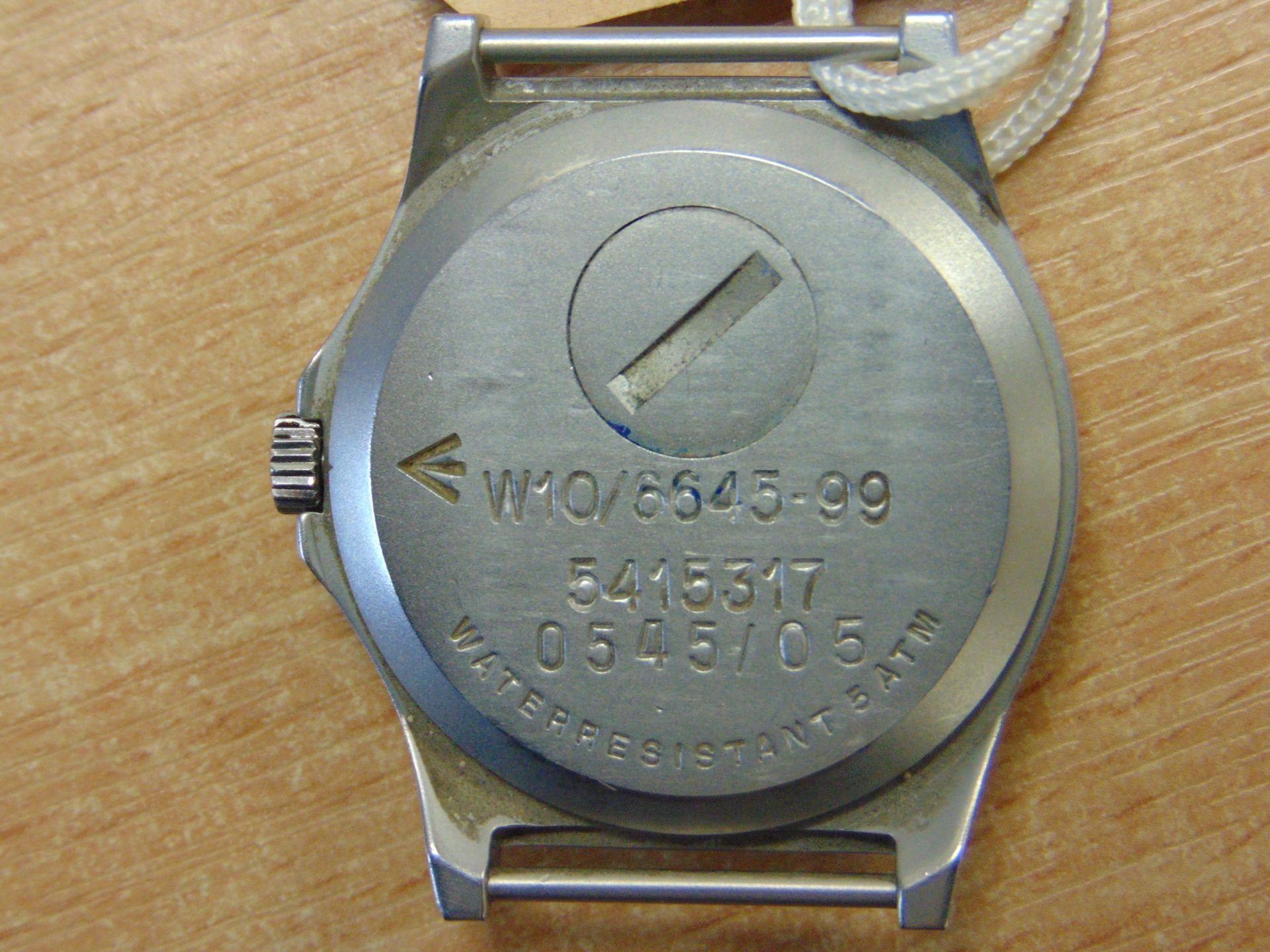 CWC W10 BRITISH ARMY SERVICE WATCH -WATER RESISTANT TO 5 ATM NATO MARKS DATE 2005 *CHIP IN GLASS* - Image 3 of 7