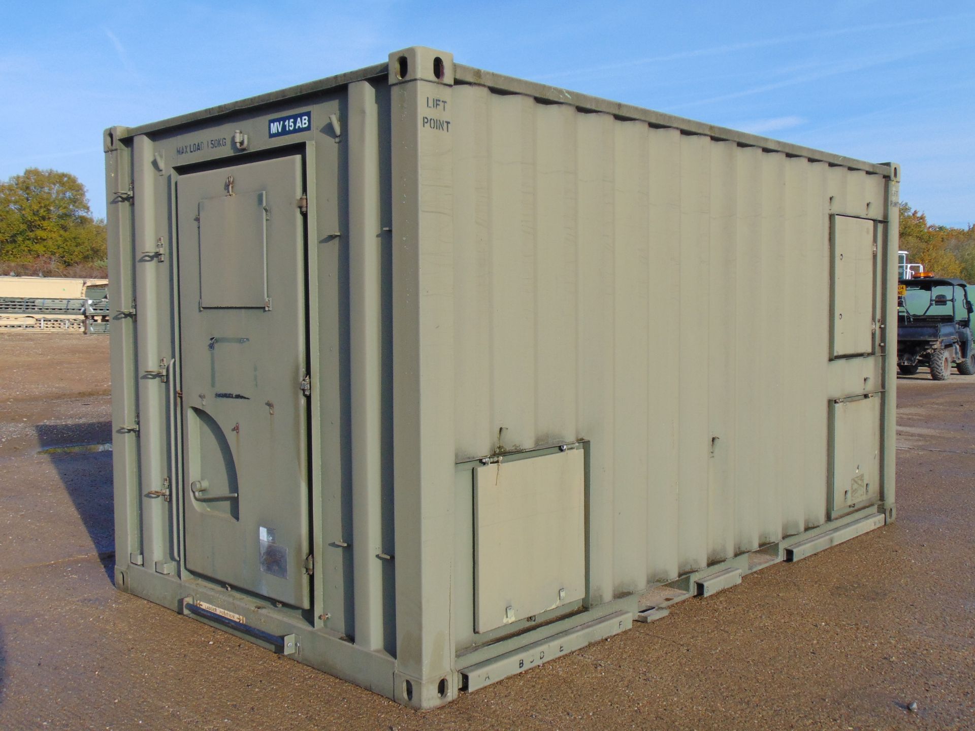 Ex Reserve Demountable Secure Workshop/Office Unit C/W Twist Locks, Air Con, Work Stations etc - Bild 24 aus 33