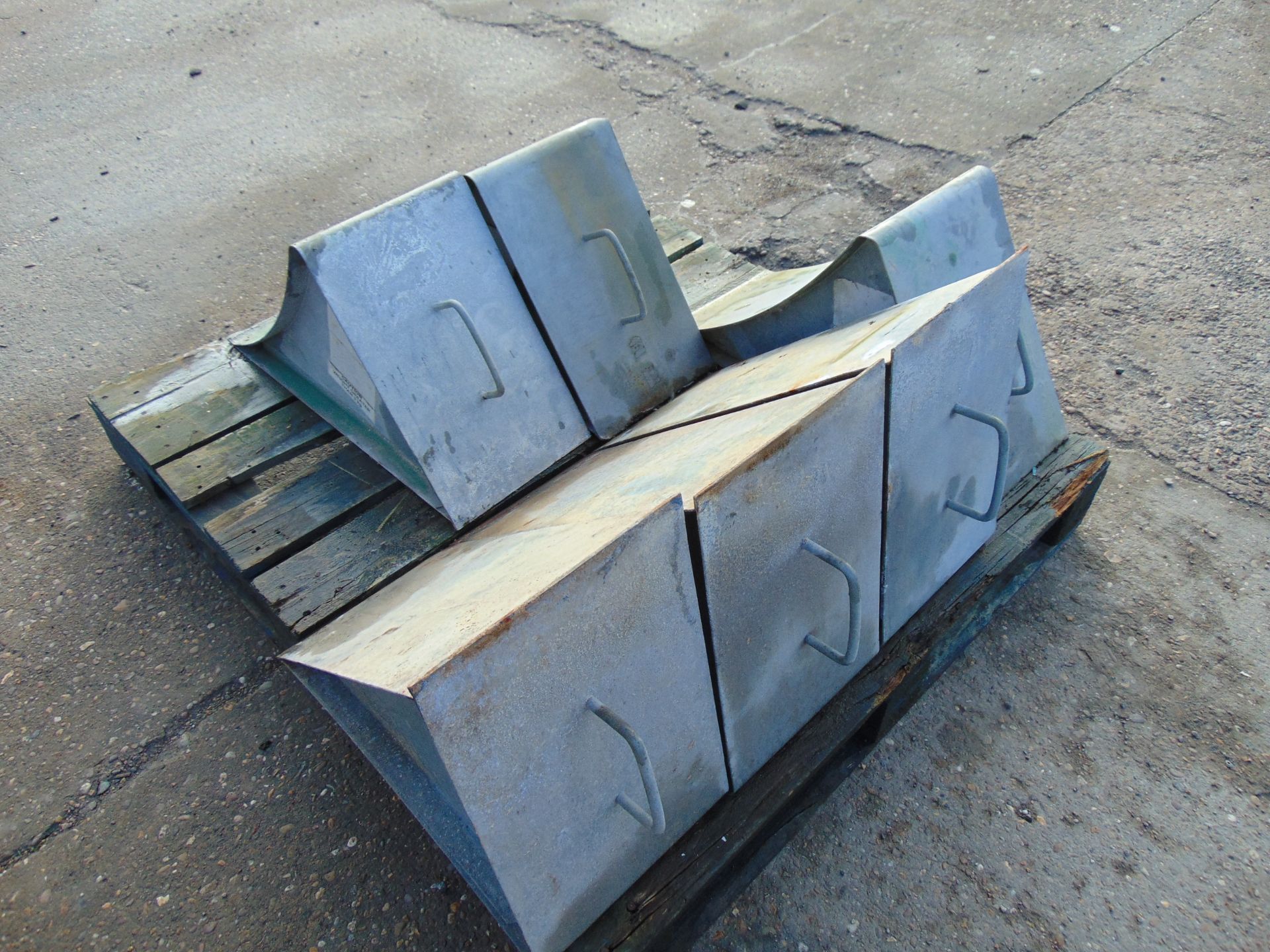 6 x Heavy Duty Wheel Chocks - Image 3 of 3