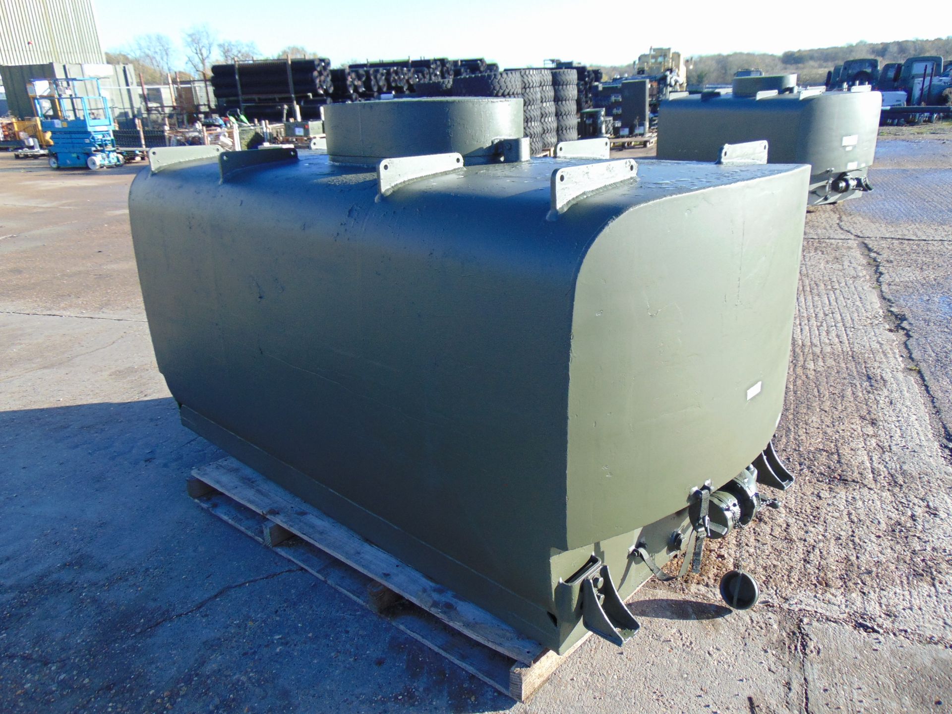 Gloster Saro 2,200Ltr Aluminium Fuel/Fluid Distribution Tank - Image 3 of 16