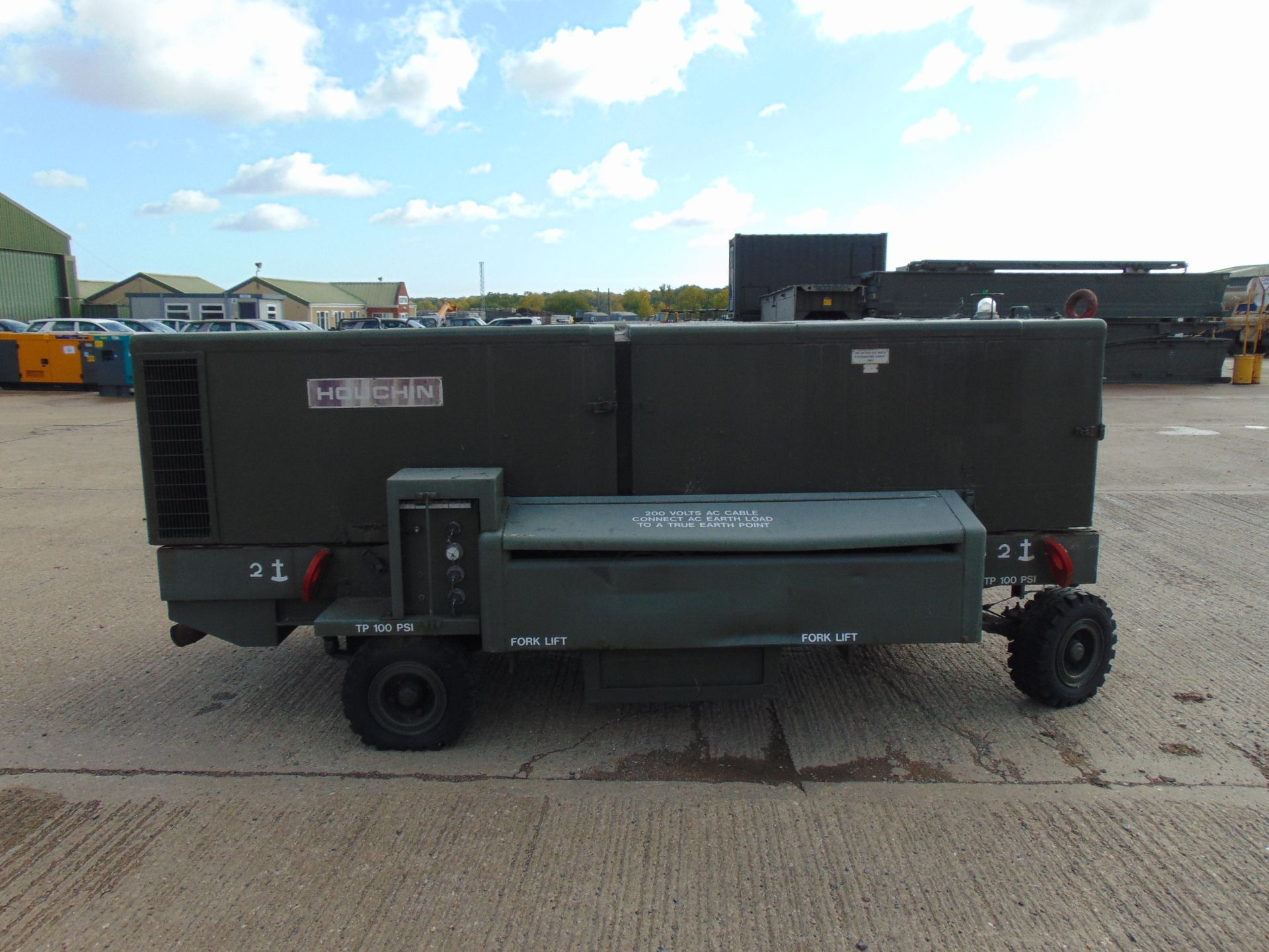 Houchin Twin Axle 60 KVA 48KW Aircraft Ground Power Unit c/w Cummins Engine - Image 5 of 19