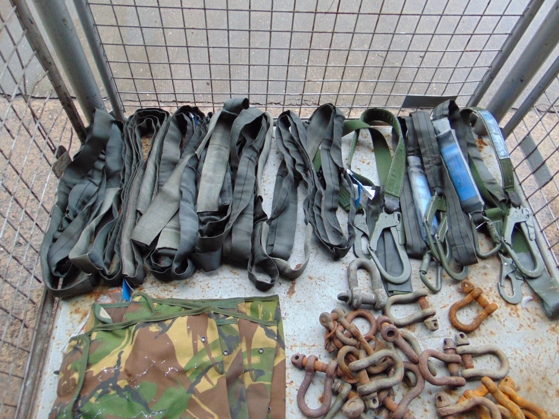 1 x Stillage of Recovery Strops Shackles etc - Image 5 of 5