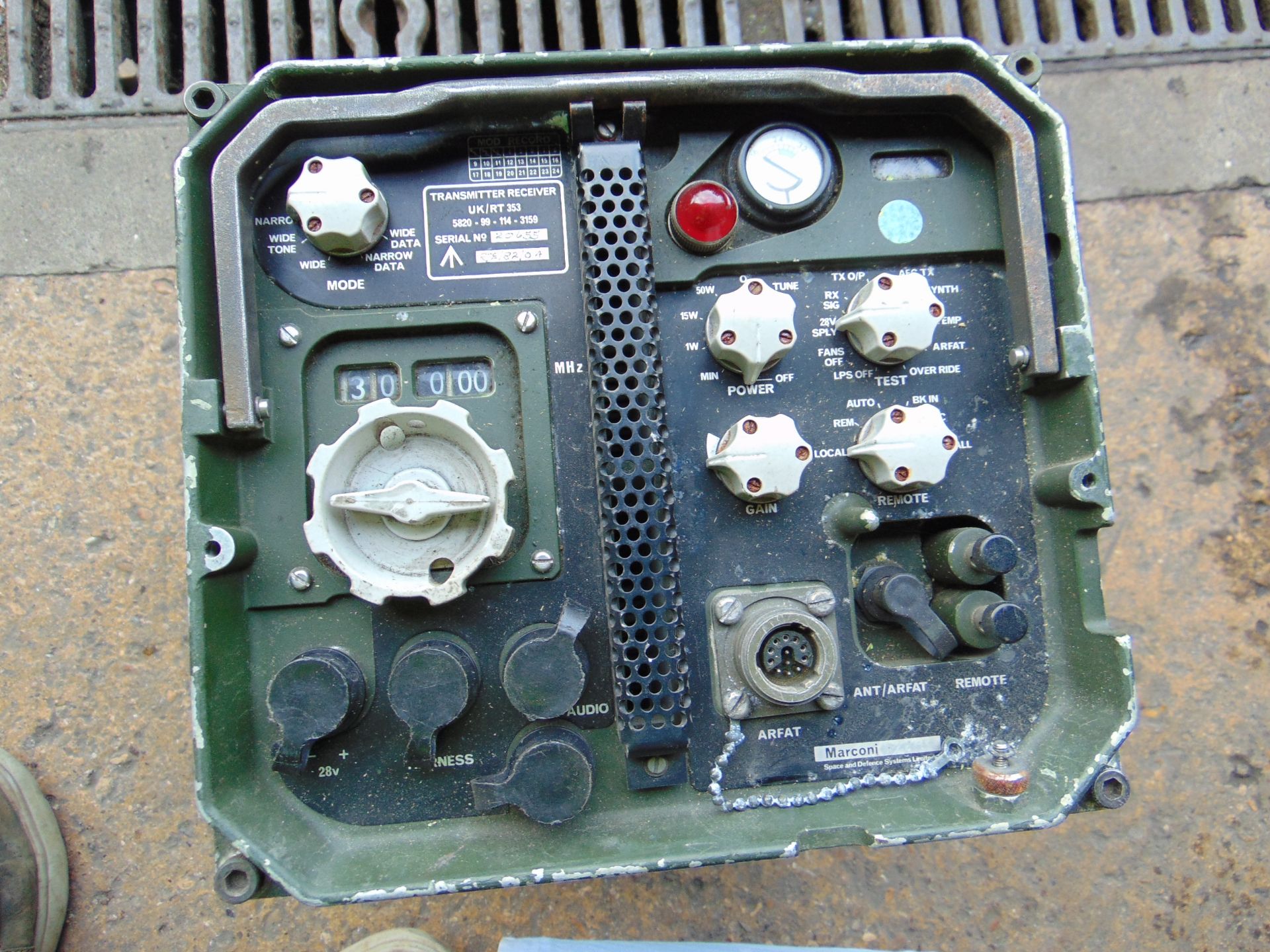 Clansman UK/RT 353 VHF Transmitter Receiver Made by Marconi 1970/80's Issue - Image 2 of 4