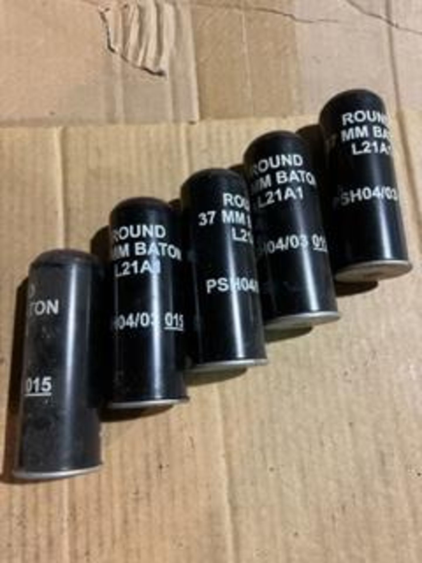 5 x Inert L12A1 37 MM Rubber Baton Rounds - Image 2 of 5