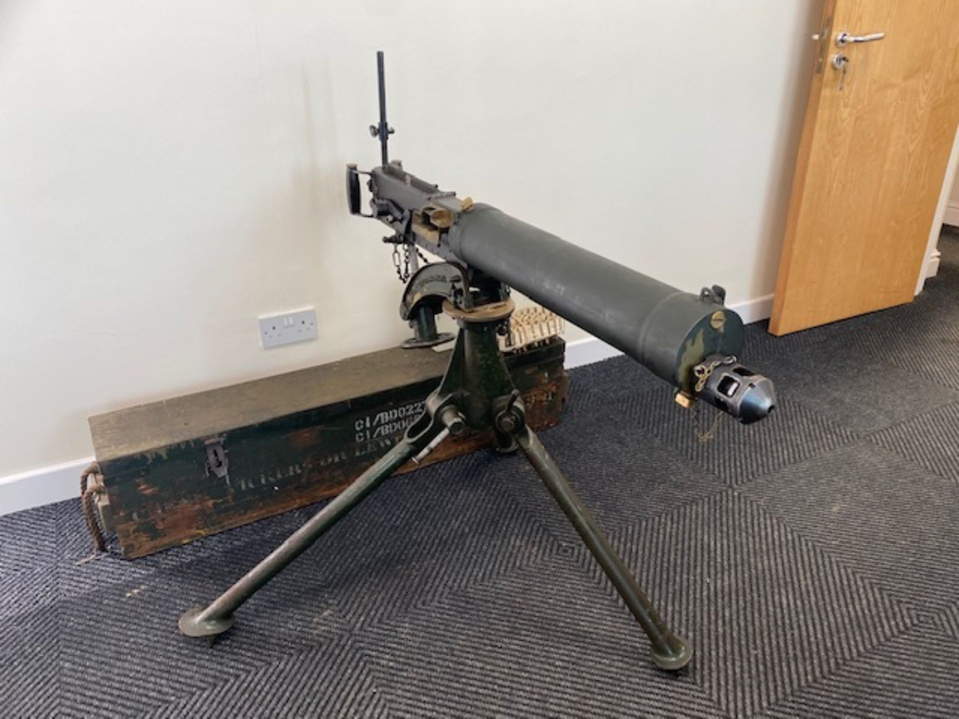 You are bidding on a Very Rare Vickers .303 machine gun, deactivated to current EU standards - Image 4 of 35