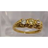 18ct yellow gold diamond ring, with three diamonds of approx 0.80cts total, with hallmarks, approx
