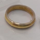 18ct white/yellow gold band ring, approx size M, unmarked, approx weight 4.5g