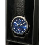 A Vincero collective watch “the Altitude” in matt black and cobalt blue with two subsidiary dials,