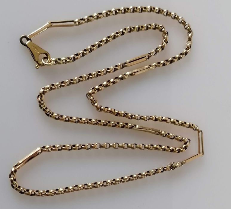 A 9ct yellow gold rollo neck chain, hallmarked, 55cm, 8.2g