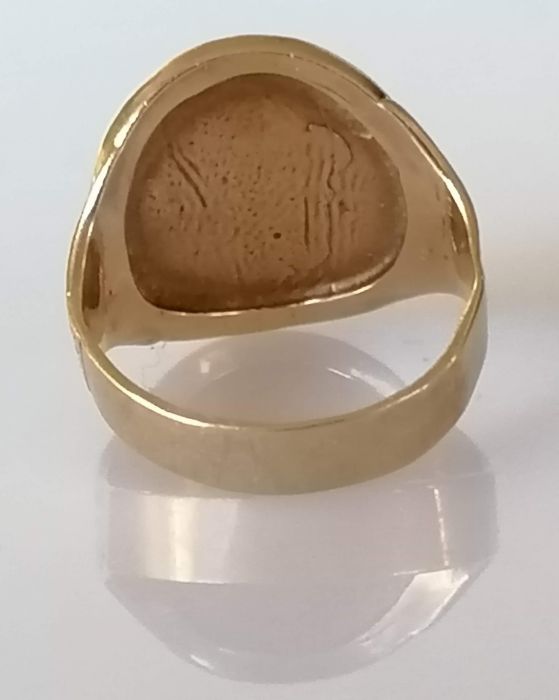 A gold St. Christopher ring and two gold wedding bands with etched decoration, sizes P, N, Q - Bild 5 aus 5