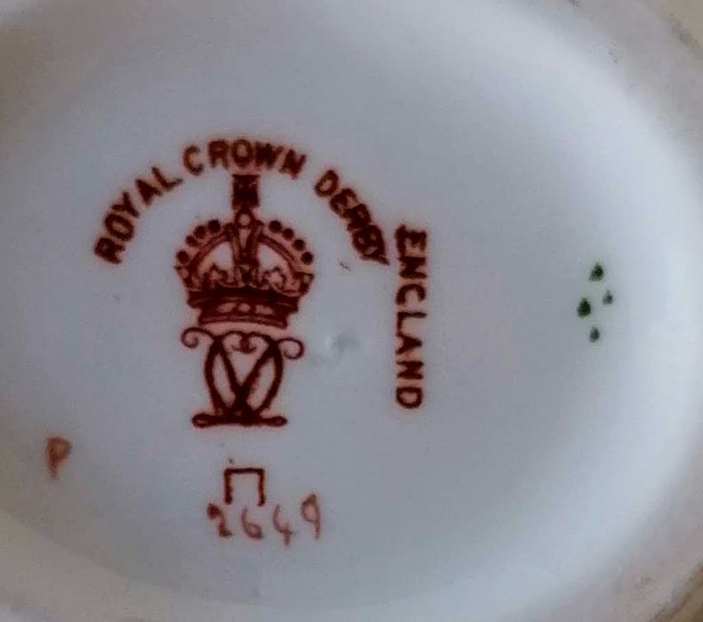 An Edwardian Royal Crown Derby tea service, pattern 2649 comprising four cup/saucers/plates, cove - Bild 3 aus 5