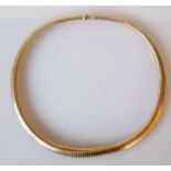 A graduated vintage 9ct gold gooseneck necklace, 43 cm, import marks, 29g