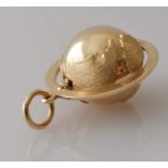 An Italian gold orb pendant, stamped 14k, 5.6g