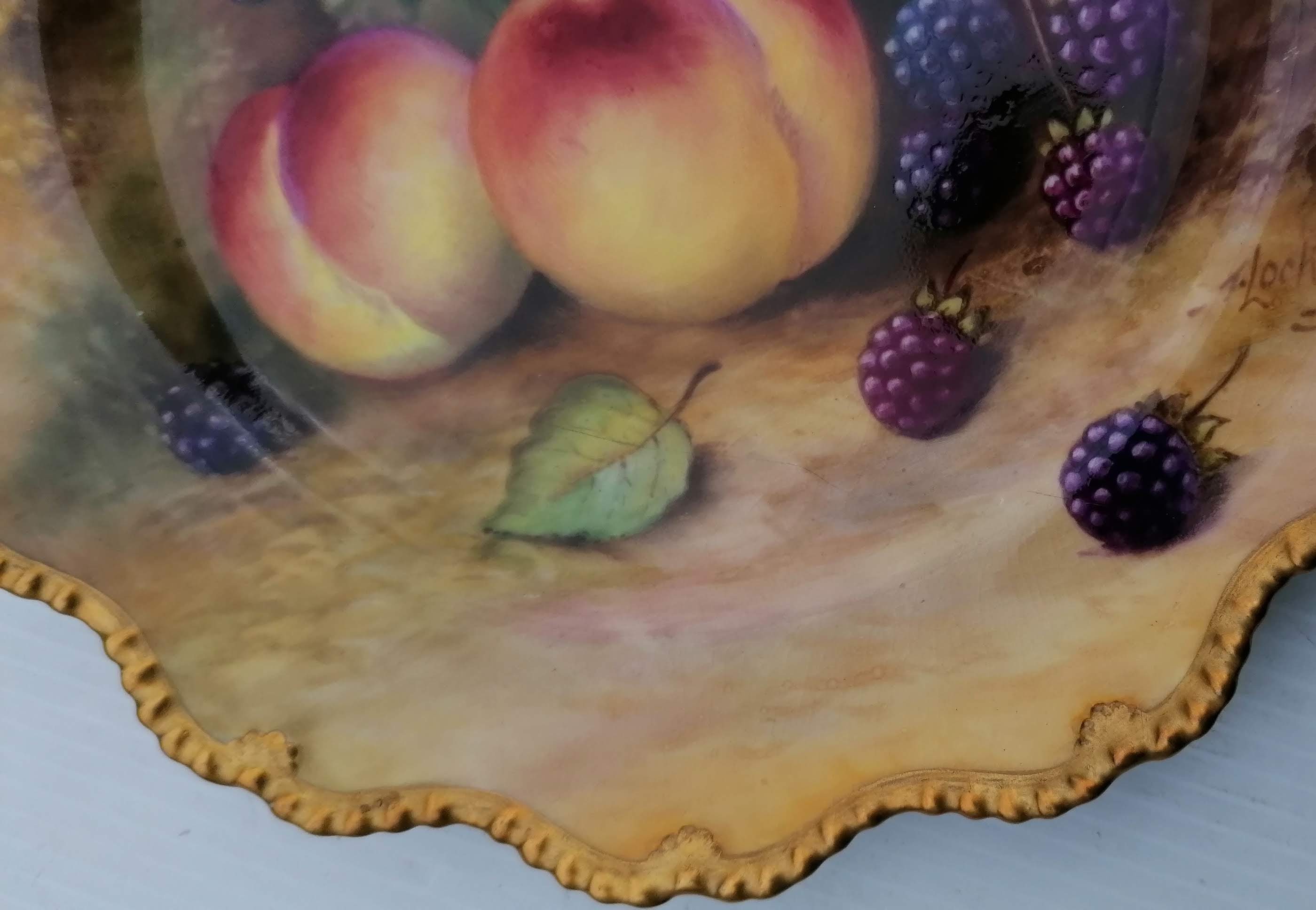 Four Royal Worcester fruit painted dessert plates painted by T. Lockyer within piecrust gilt - Image 11 of 11