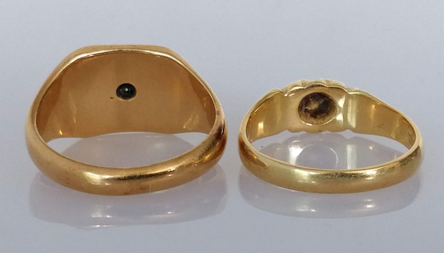 Two 18ct yellow gold diamond-set signet rings, both hallmarked for Bravingtons, London 1965, 1974, s - Image 2 of 2