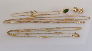 Two fancy-link gold necklaces, 50, 38 cm, a bracelet, 15 cm, a pair of knot earrings