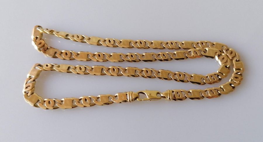 An Italian 9ct gold flat fancy link neck chain, 47 cm, stamped 375, clasp good, 38g