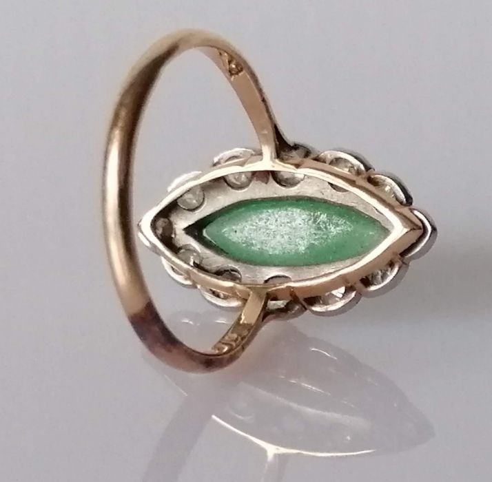 An Art Deco marquise-cut jade cocktail ring surrounded by twelve round-cut diamonds - Image 3 of 4