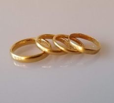 Four 22ct yellow gold wedding bands, sizes O (4mm), K, I, L1/2, all hallmarked, 13.75g (4)