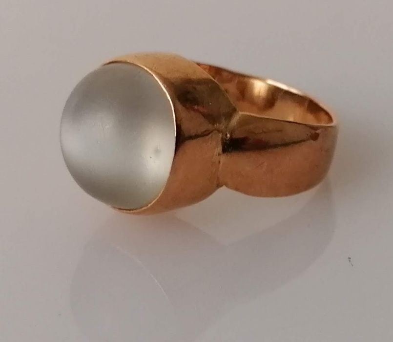 A moonstone cabochon ring on 18ct yellow gold, import marks, size M, 6.9g - Bild 2 aus 5