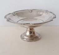 An Art Deco silver tazza with carved rim on a stepped foot by Blackmore & Fletcher Ltd, London, 1932