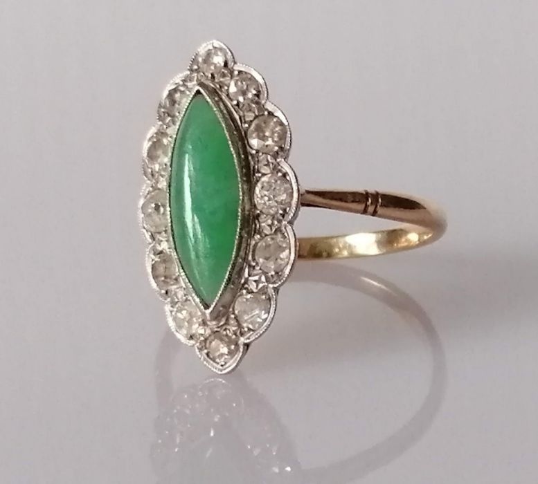 An Art Deco marquise-cut jade cocktail ring surrounded by twelve round-cut diamonds - Image 4 of 4