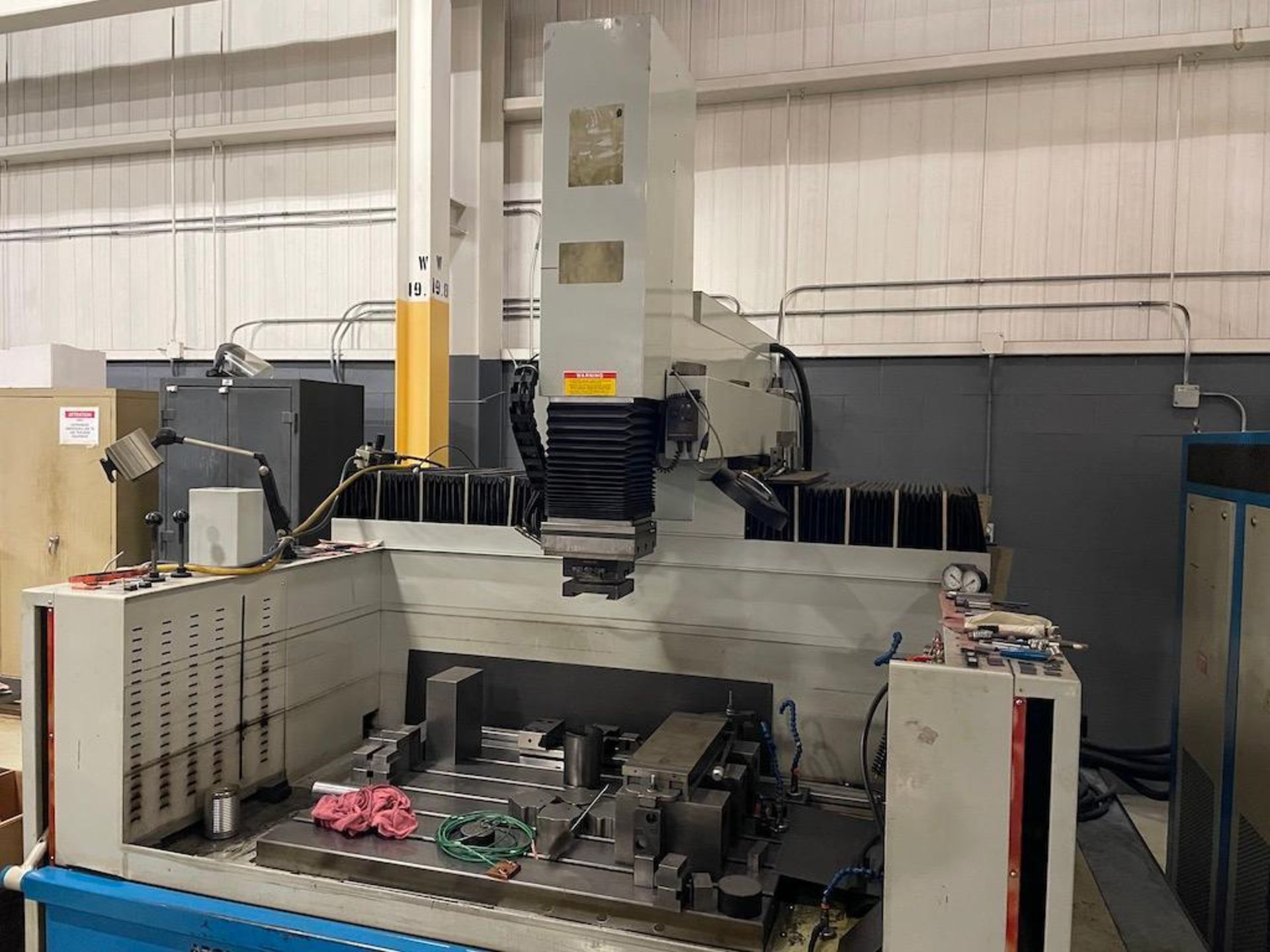 EDM SOLUTIONS APOLLO CNC SINKER EDM, 70INCH X 44INCH X 26INCH INNER CAPACITY, SYSTEM 3R TOOLING, - Image 2 of 10