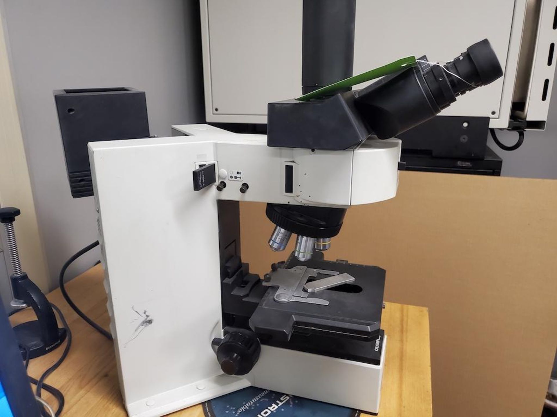 OLYMPUS OPTICAL MICROSCOPE MODEL BX60MF5, SN 7A05179 [UPSTAIRS LAB] - Image 6 of 7