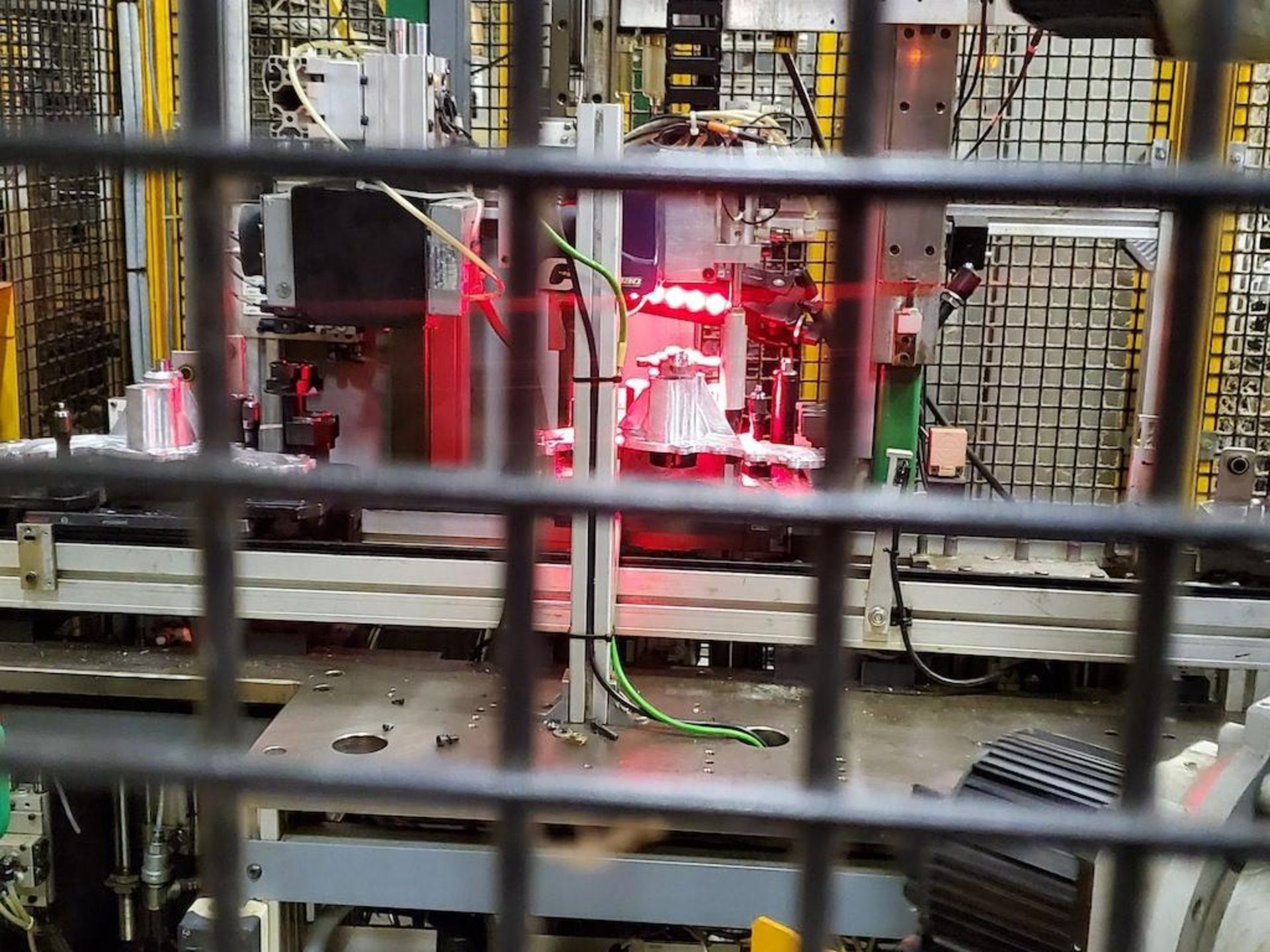 HFV6 WATER PUMP ASSEMBLY CYMAQ AS 200 LASER ENGRAVING STATION [HFV6 INSIDE CAGE W MOTOMAN ROBOT]. - Image 2 of 4