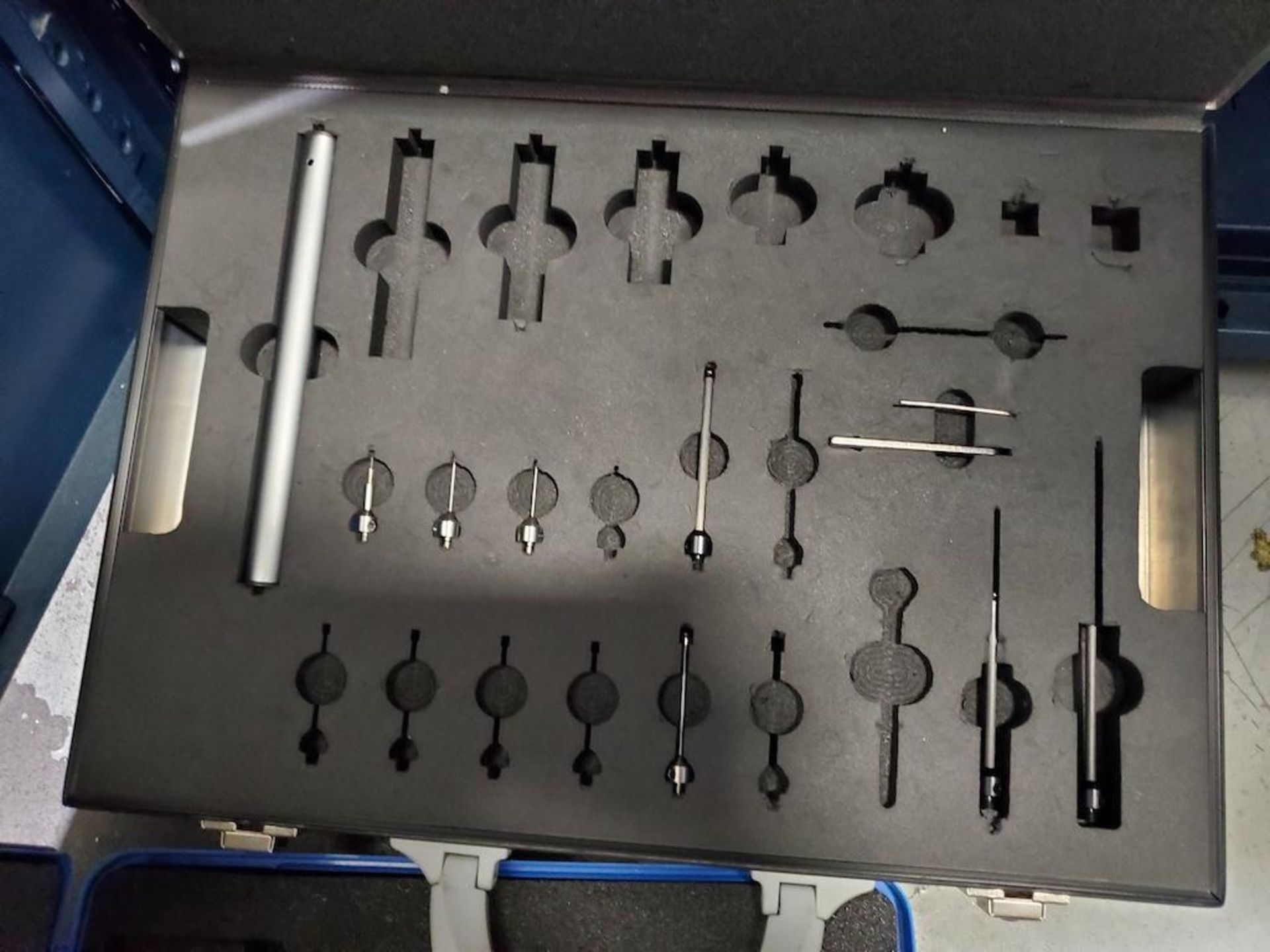 ROUSSEAU BLUE CABINET INCLUDING 5 SHELVES OF CMM PROBES, FIXTURES, HEADS ETC [MAIN CMM ROOM] - Image 15 of 19