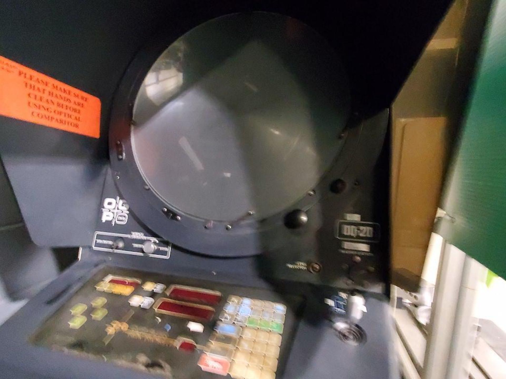 OPG OPTICAL COMPARATOR MODEL OQ20, 20INCH, SN QA9011 [MAIN CMM ROOM] PLEASE NOTE: EXCLUSIVE - Image 4 of 6