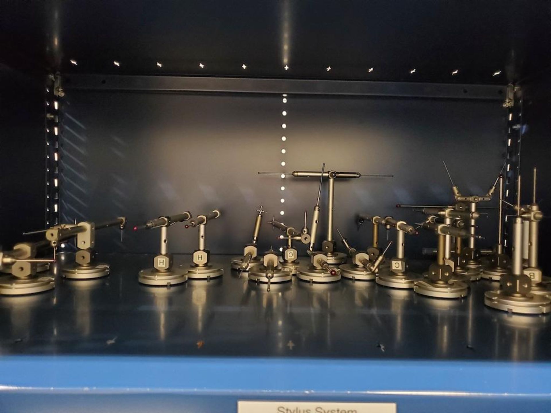 ROUSSEAU BLUE CABINET INCLUDING 5 SHELVES OF CMM PROBES, FIXTURES, HEADS ETC [MAIN CMM ROOM] - Image 3 of 19