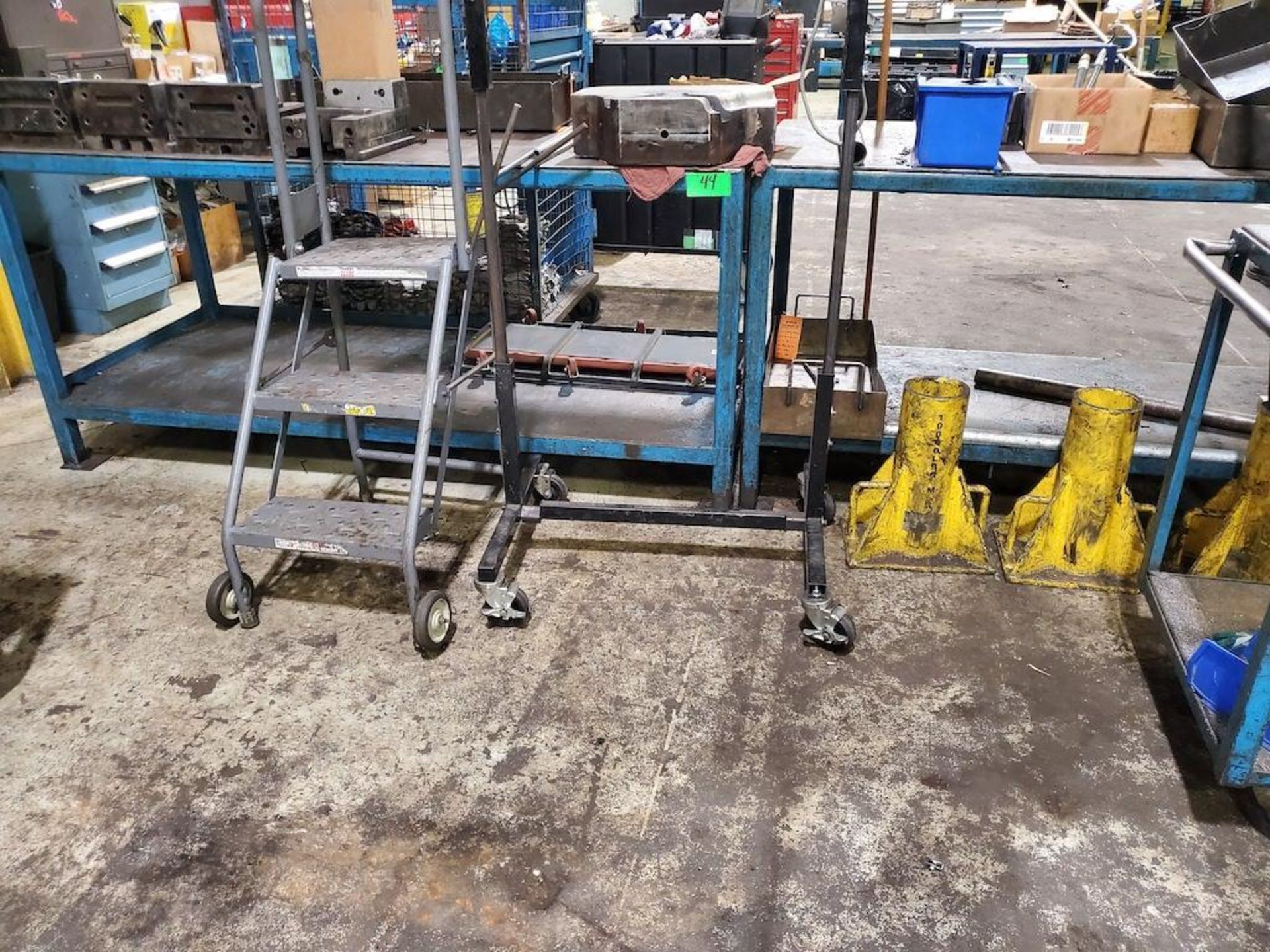 LOT OF 7 HD STEEL TABLES, EACH APPROX. 86INCH X 34INCH X 36INCH, 1/4INCH STEEL SURFACE, 1 W VISE [ - Image 2 of 5