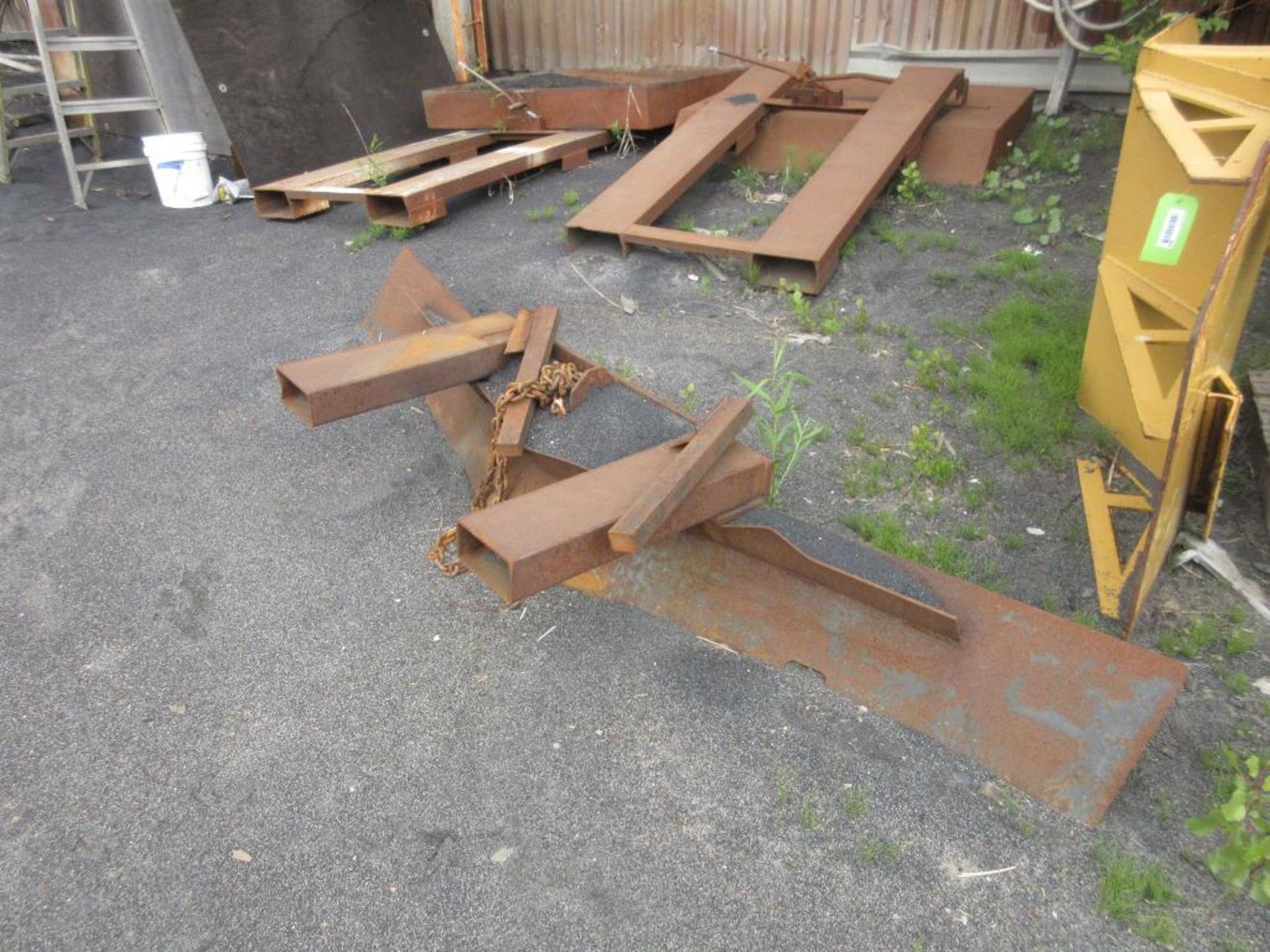 LOT OF 6 SNOW PLOUGH IBG.GRATING FOR TRUCK ATTACHMENTS (NORTH PAINT BLDG) - Image 11 of 14
