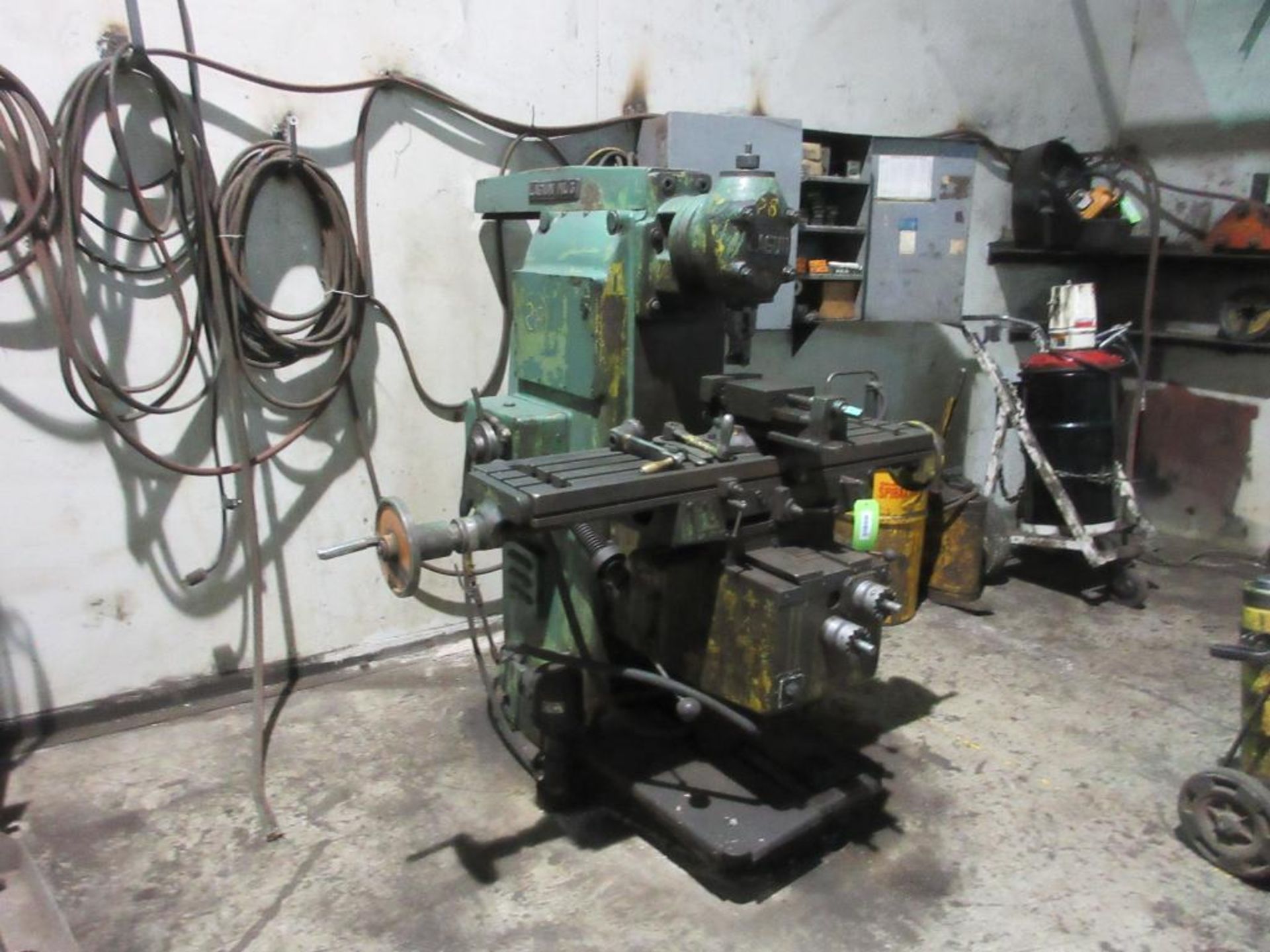 LAGUN MILLING MACHINE WITH 10' X 44" TABLE, 6" VISE, 3" SPINDLE WITH CUTTING TOOL, 28 TO 606RPM (EAS
