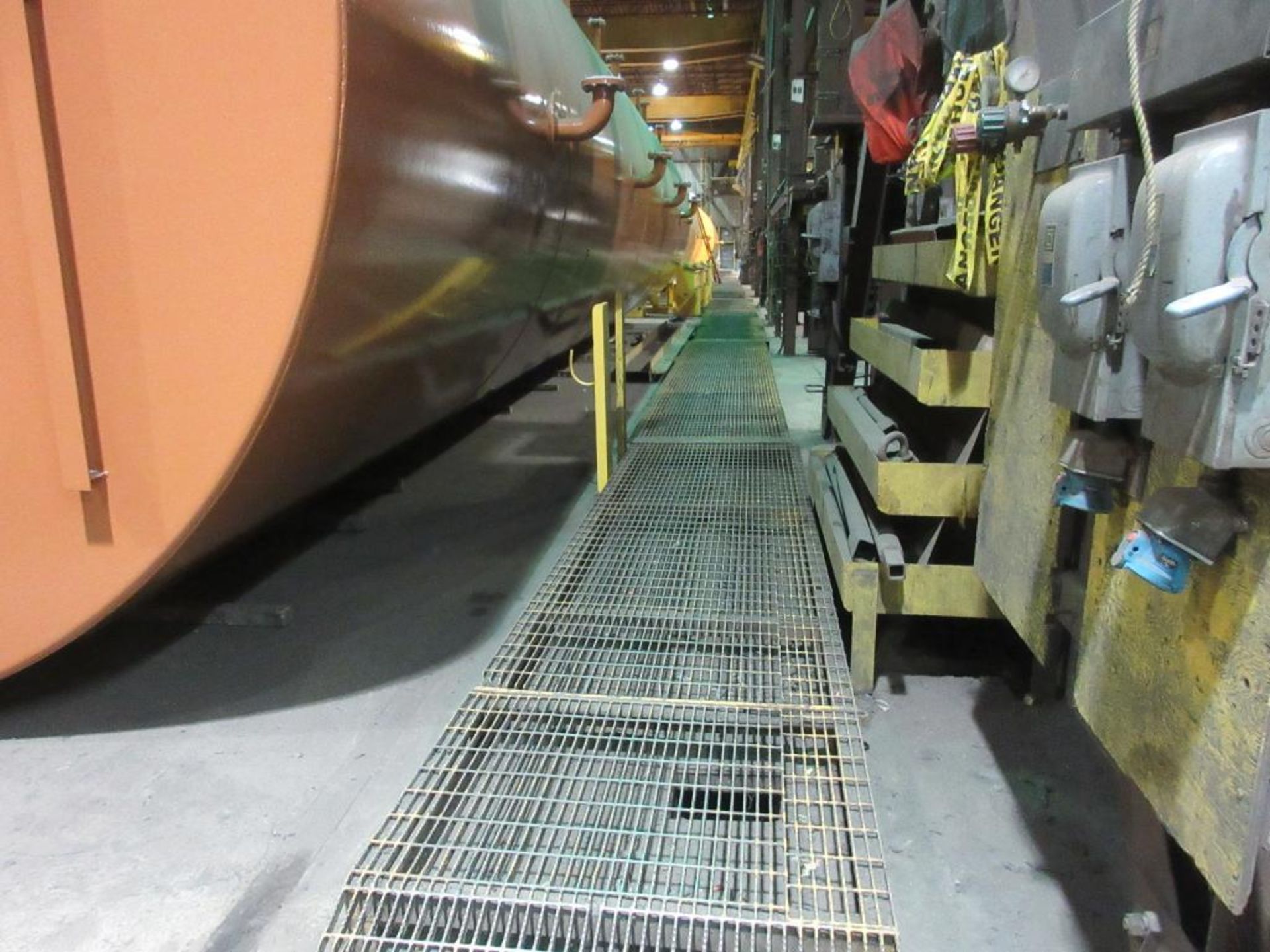 LONG GRATED STEEL WALKWAY APPROX 100'L X 40"W (NORTH PLANT) - Image 2 of 4