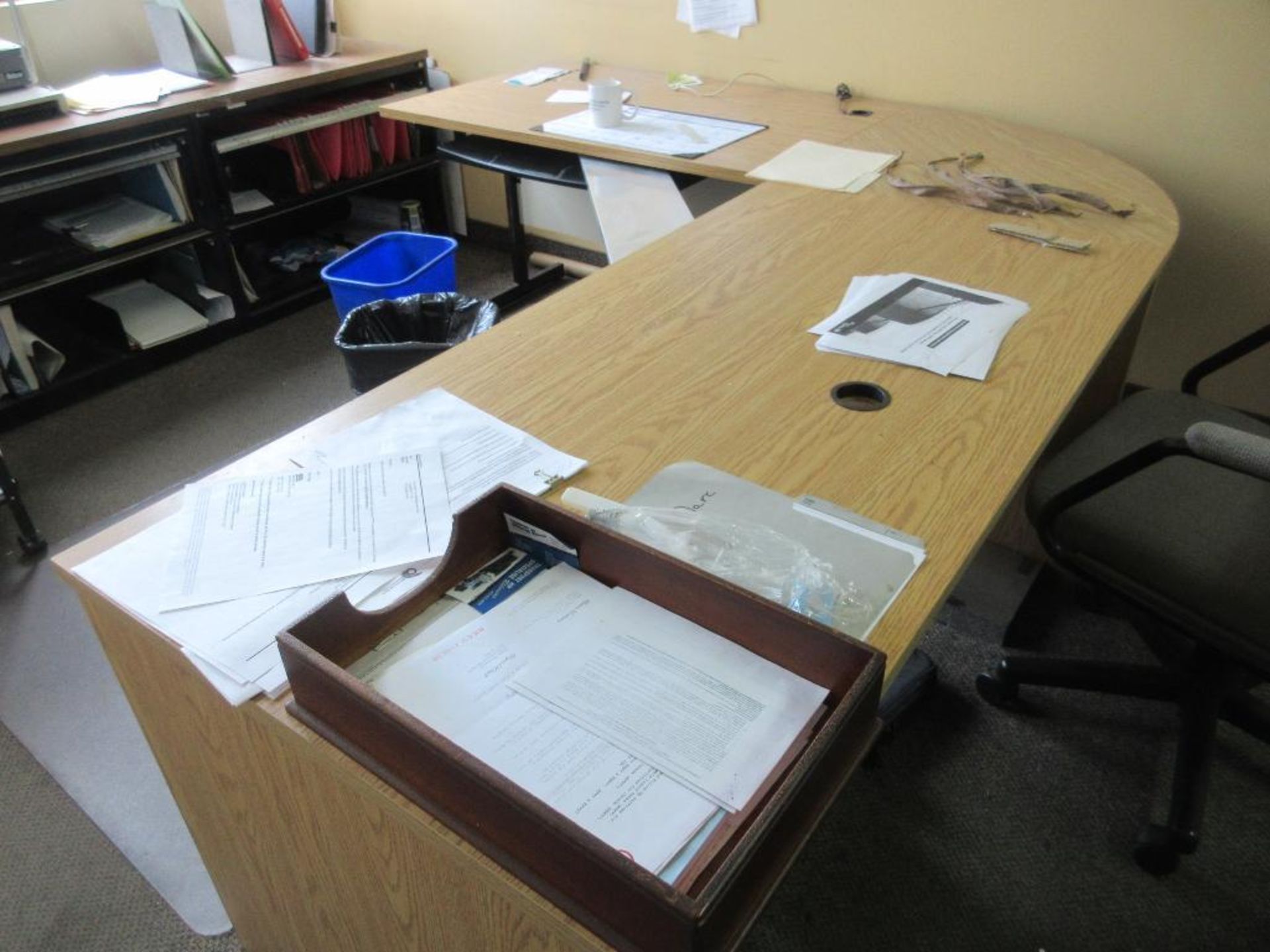 CONTENTS OF 1 OFFICE INCLUDING L SHAPED DESK, 4 FILE CABINETS, 2 CHAIRS, FILE CART (OFFICES 2ND FLOO - Image 7 of 10