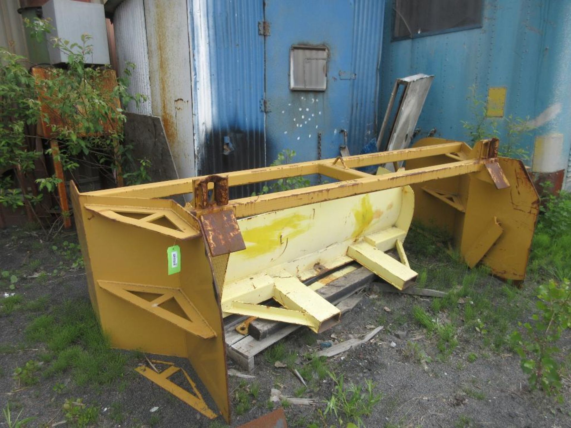 LOT OF 6 SNOW PLOUGH IBG.GRATING FOR TRUCK ATTACHMENTS (NORTH PAINT BLDG) - Image 3 of 14