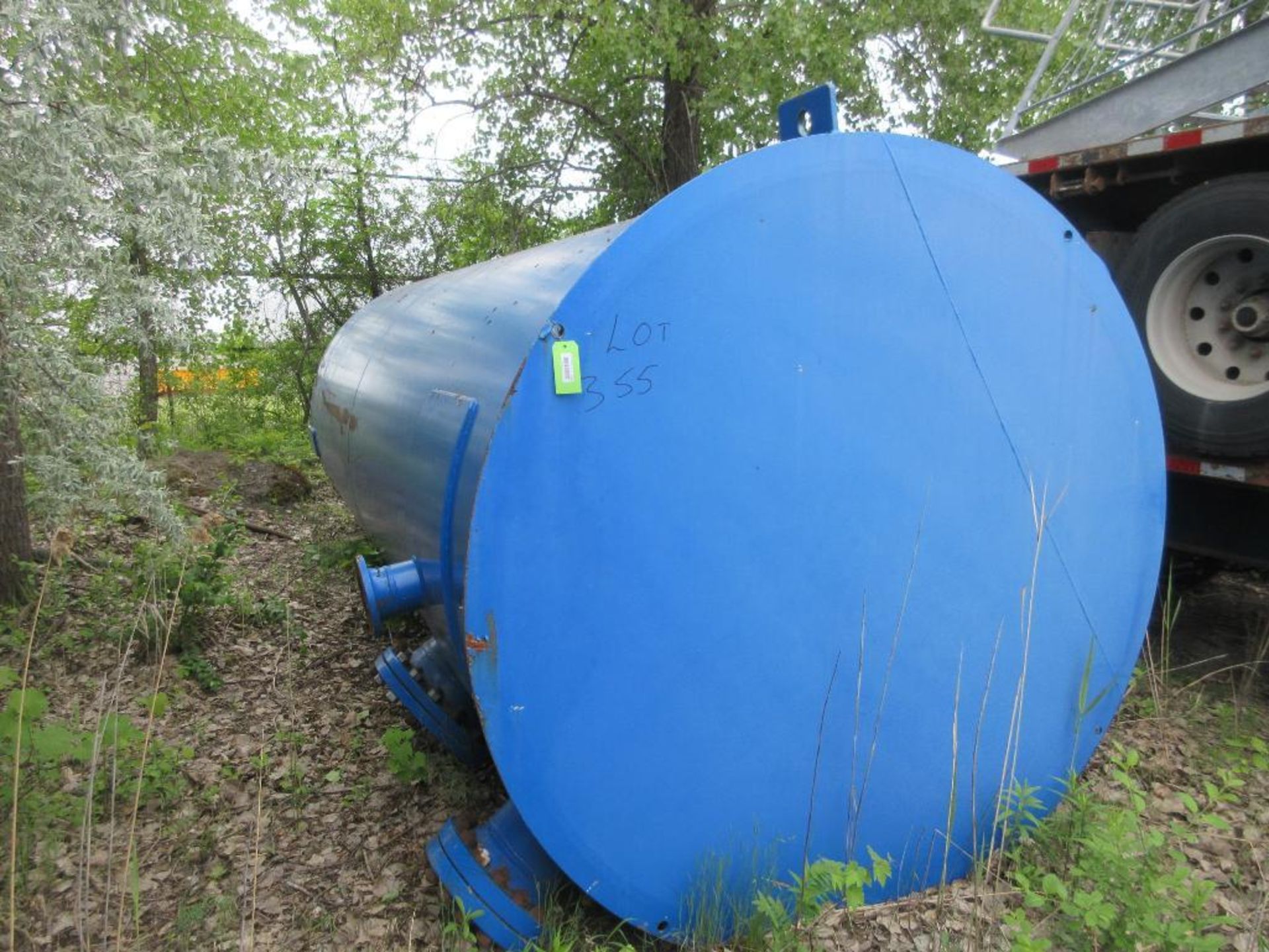 LOT OF 2 STEEL FABRICATED TANKS, 8000L AND 10000L APPROX (NORTH YARD)